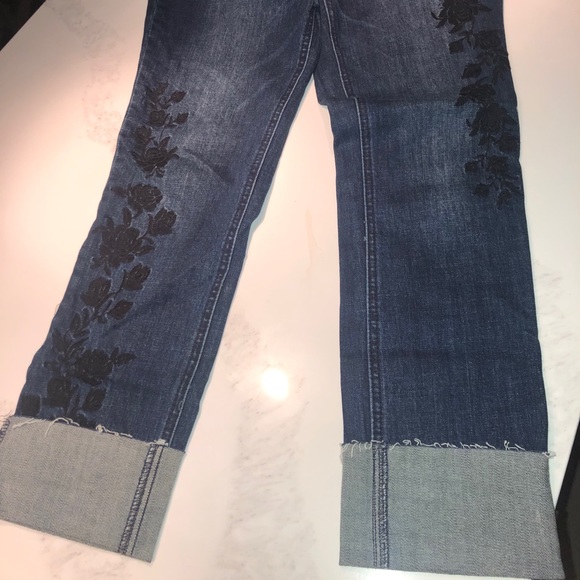 Embroidered wit & wisdom jeans with cuffs size 2p - Picture 4 of 10